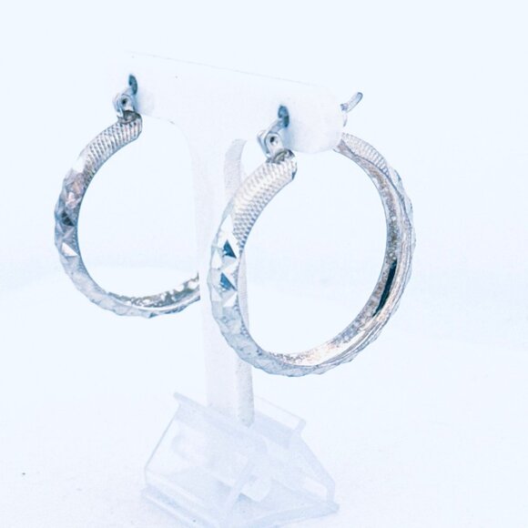 Estate Vintage Sterling Silver Diamond-Cut Hoop Earrings 4.37g Textured Design - Picture 8 of 12